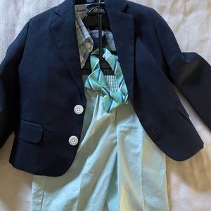 Izod Toddler 2T Suit with bowtie